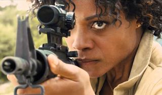 Skyfall Naomie Harris aims her shot