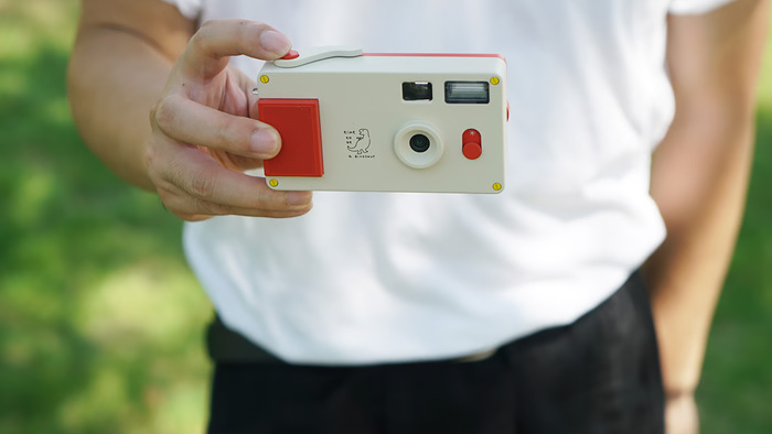 The Dinooh compact camera