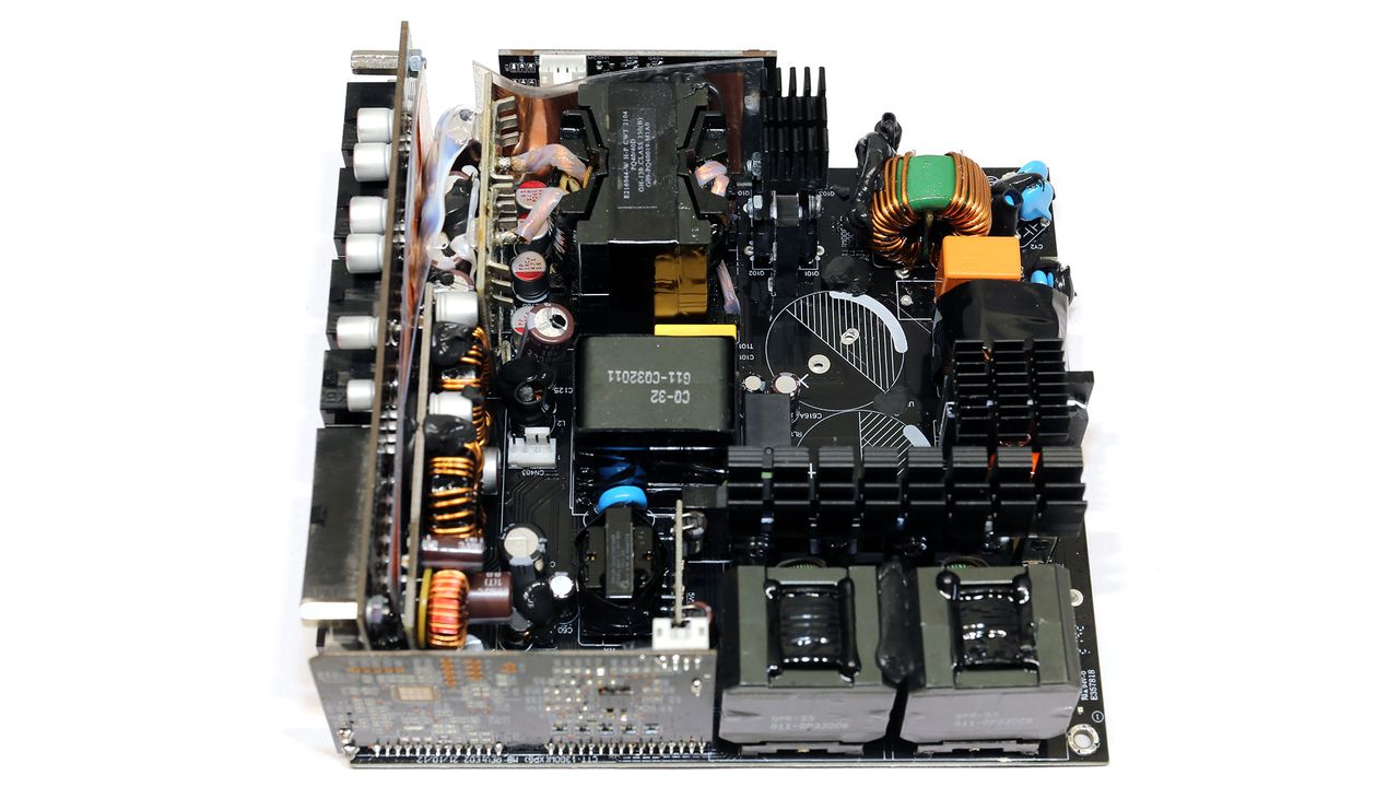 XPG Cybercore 1000