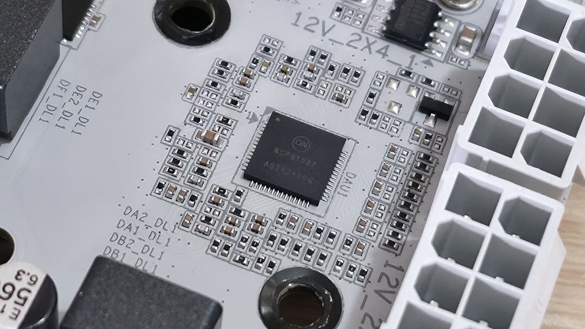 Gigabyte Z890M Aorus Elite Wifi7 Ice - ICs