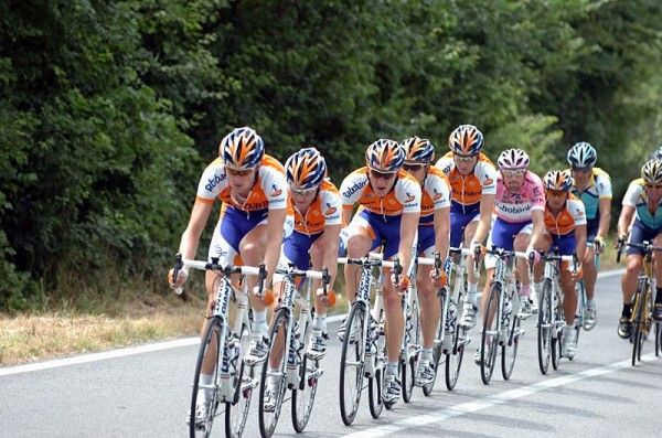 Rabobank sets tempo at the head of the peloton.