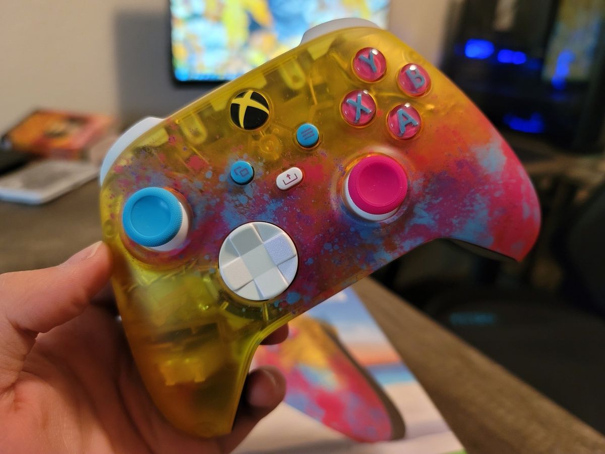 The Forza Horizon 5 Xbox controller is the perfect companion for ...