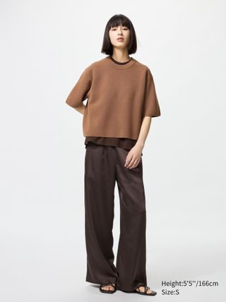 BjC7W9BRv4UoSSvibbcJDT-320-80 سراويل الساتان في Uniqlo تسير فيروسية - 3 طرق سهلة لتصميمها