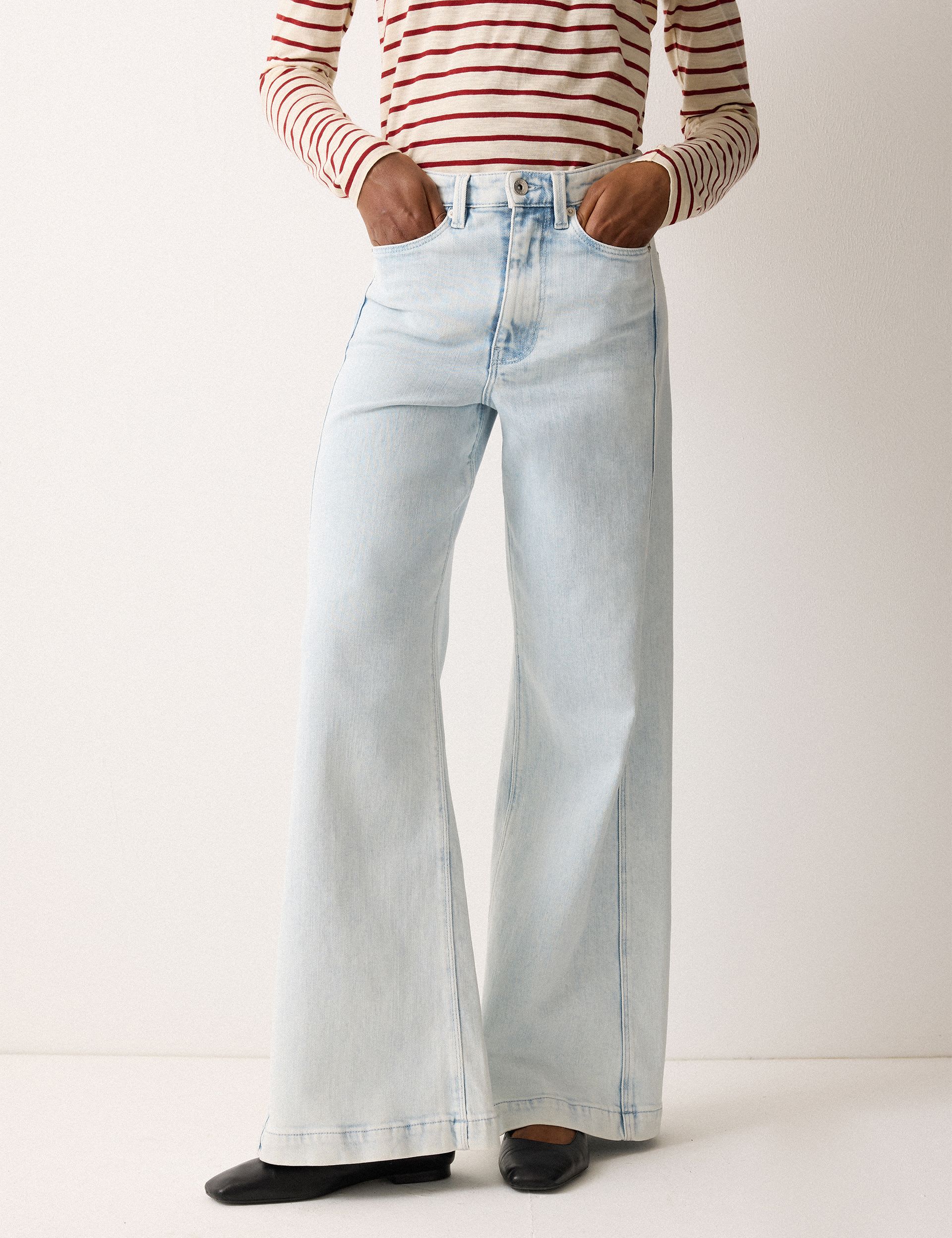Mid Rise Wide Leg Jeans