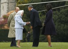 Obama arrives in Britain