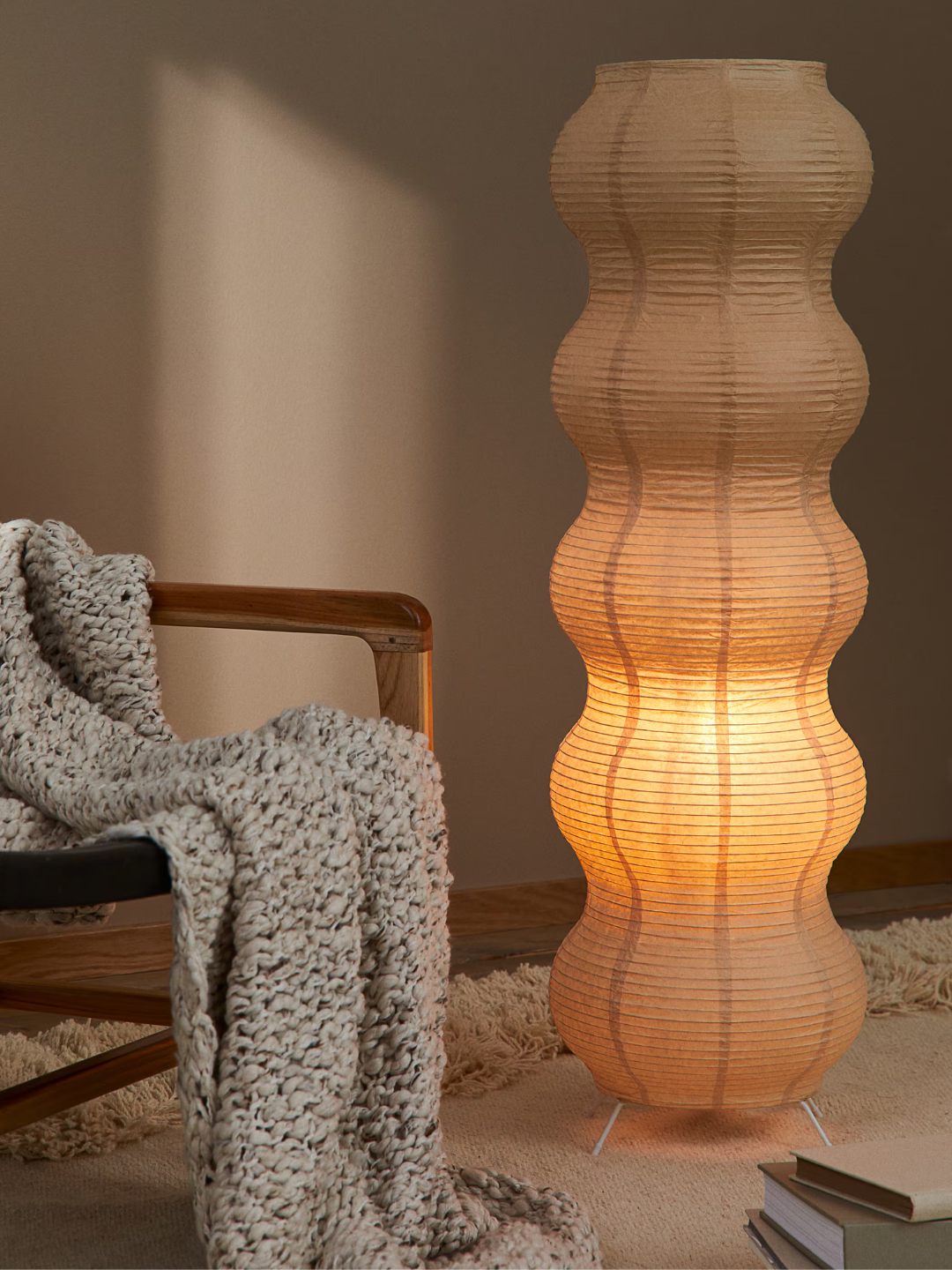 H&amp;M, Rice paper floor lamp
