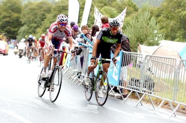 Vladimir Karpets (Katusha) and Juan Antonio Flecha (Sky) in the finale of stage 8.