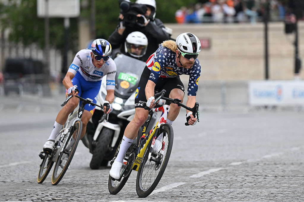 PARIS - CHAMPS-ELYSEES, FRANCE - JULY 27: (L-R) Florian Lipowitz of Germany and Team Red Bull - BORA - hansgrohe - White best young jersey and Quinn Simmons of The United States and Team Lidl - Trek compete in the breakaway during the 112th Tour de France 2025, Stage 21 a 132.3km stage from Mantes-la-Ville to Paris - Champs-Elysees / #UCIWT / on July 27, 2025 in Paris - Champs-Elysees, France. (Photo by Dario Belingheri/Getty Images)
