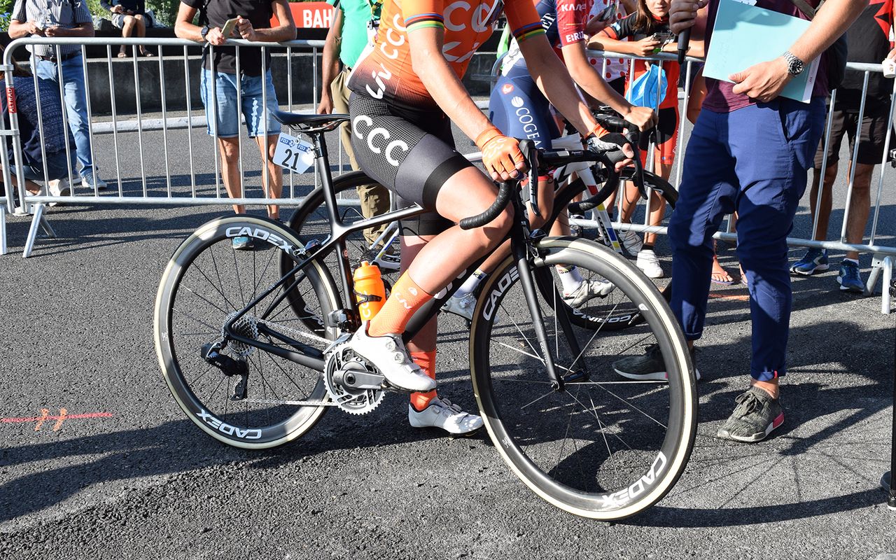 Vos' Liv frameset was equipped with new wheels from Giant's component brand Cadex