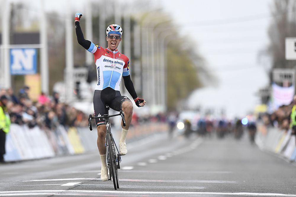 Bob Jungels (Deceuninck-QuickStep) takes a solo victory at Kuurne-Brussel-Kuurne
