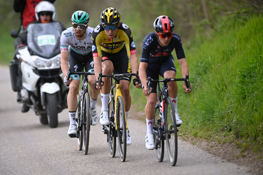 Wout van Aert wins Amstel Gold Race in photo finish | Cyclingnews