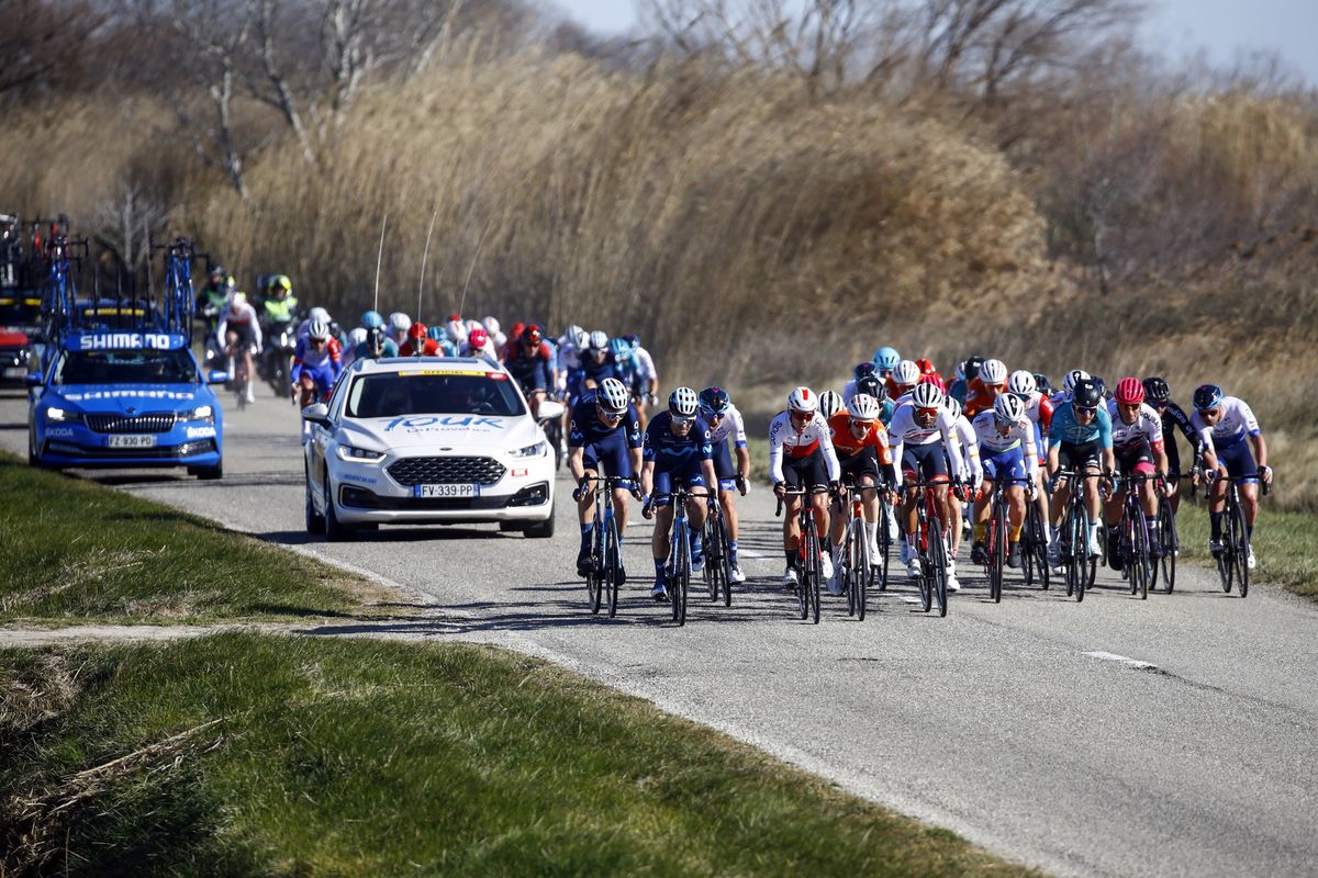 Tour de la Provence 2022 7th Edition 1st stage Istres Les Saintes Maries de la Mer 1518 km 11022022 Echelons Echelons Jos Joaquin Rojas ESP Movistar Team Mathias Norsgaard DEN Movistar Team Tom Van Asbroeck BEL Israel Premier Tech photo Roberto BettiniSprintCyclingAgency2022