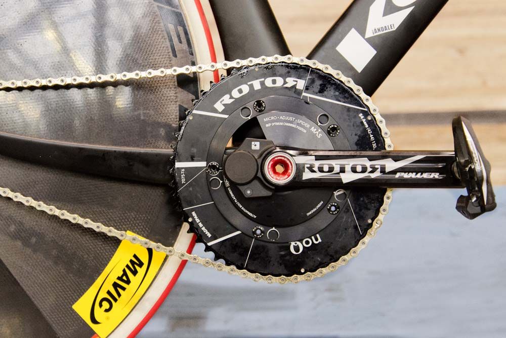 Dekker is using a Rotor aero chainset