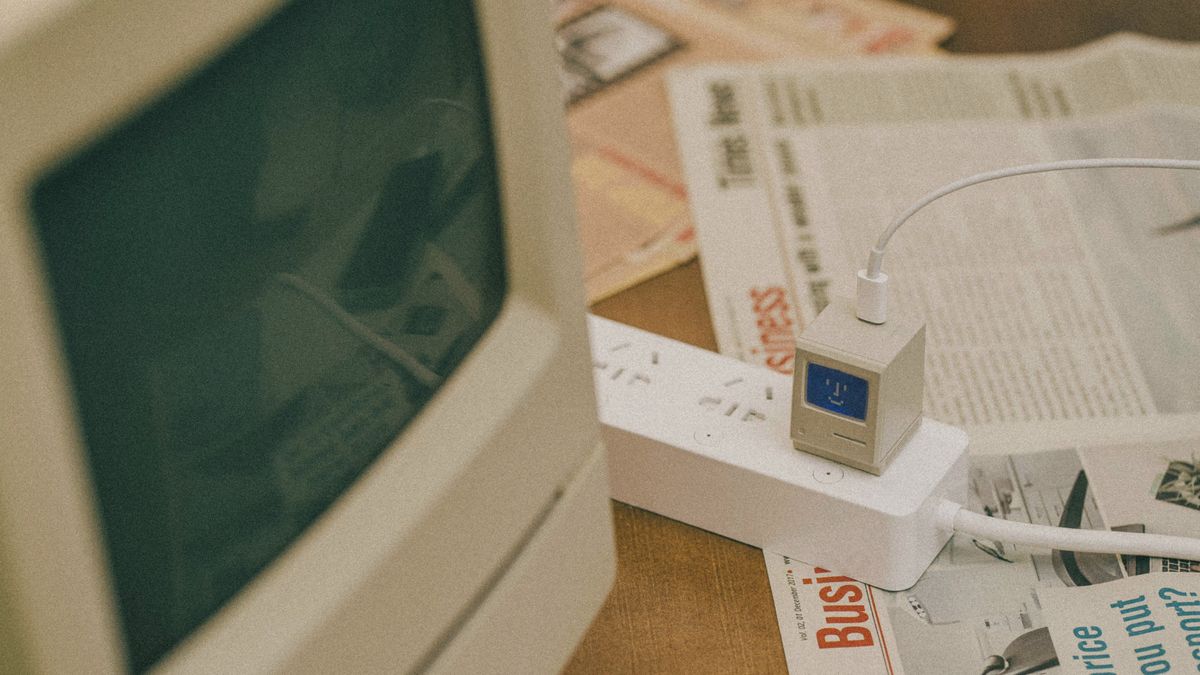 This iPhone charger is shaped like an adorable miniature Macintosh