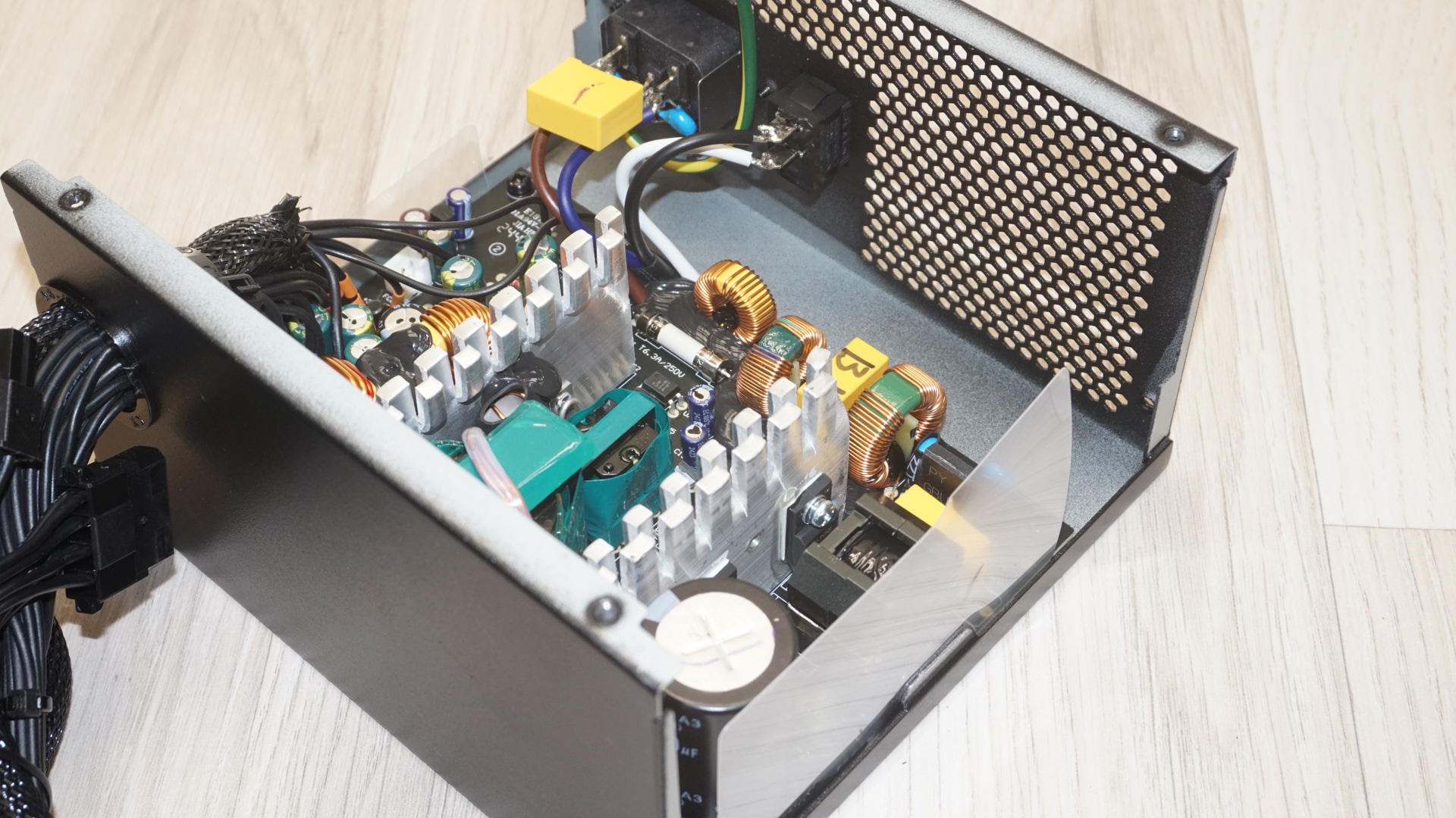 Cooler Master Elite NEX W600