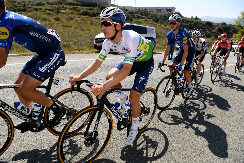 Volta a Catalunya: Adam Yates wins stage 3 atop Vallter 2000 | Cyclingnews