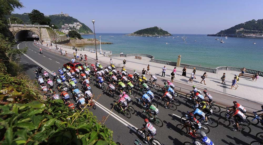 The bunch during the 2018 Clasica San Sebastian
