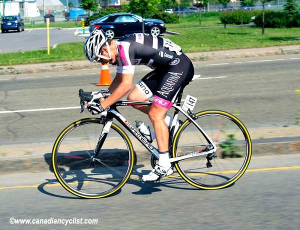 Arnaud Papillon attacked in the last half lap