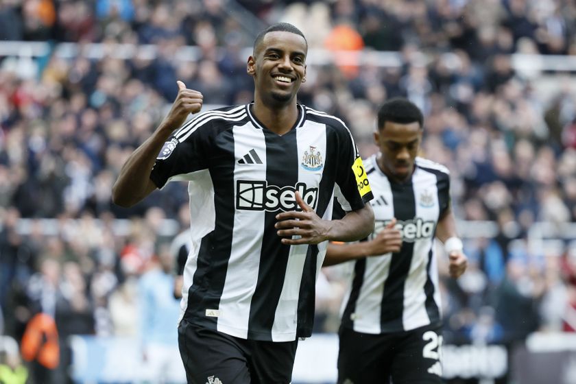 Alexander Isak celebrates a goal for Newcastle United against Nottingham Forest in the Premier League in February 2025.