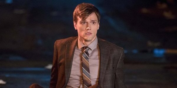 The Flash Shows Off Elongated Man's Updated Costume And More In New ...