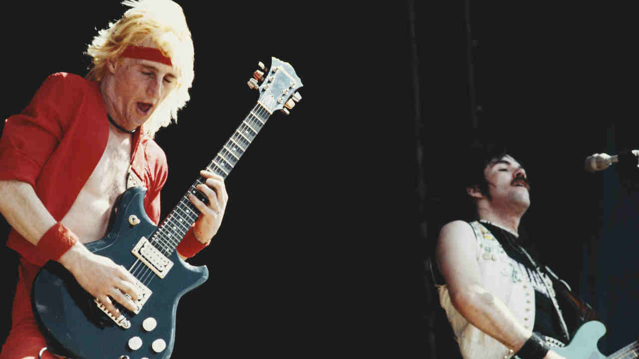 Spider performing onstage at the Reading Festival in 1982