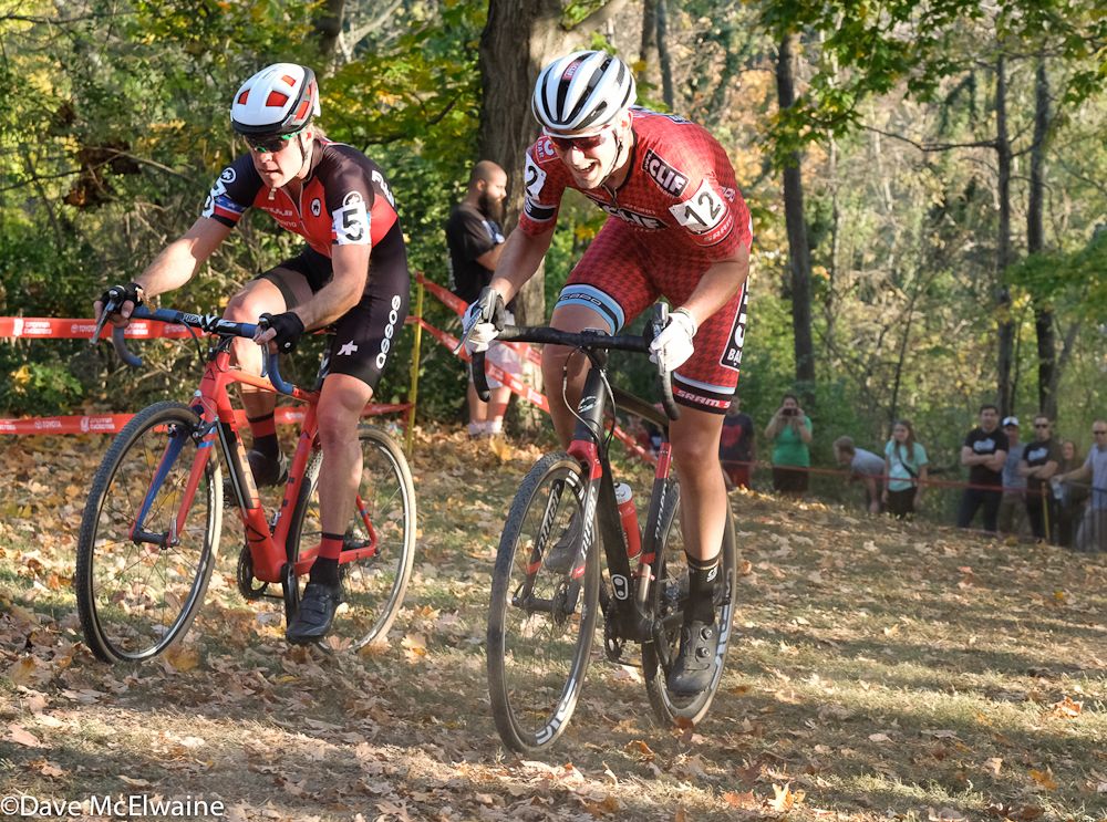 Jonathan Page (Fuji) and Troy Wells (Cliff Bar) racing near the steep run-up