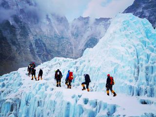 everest-climb-vr-doc.jpg