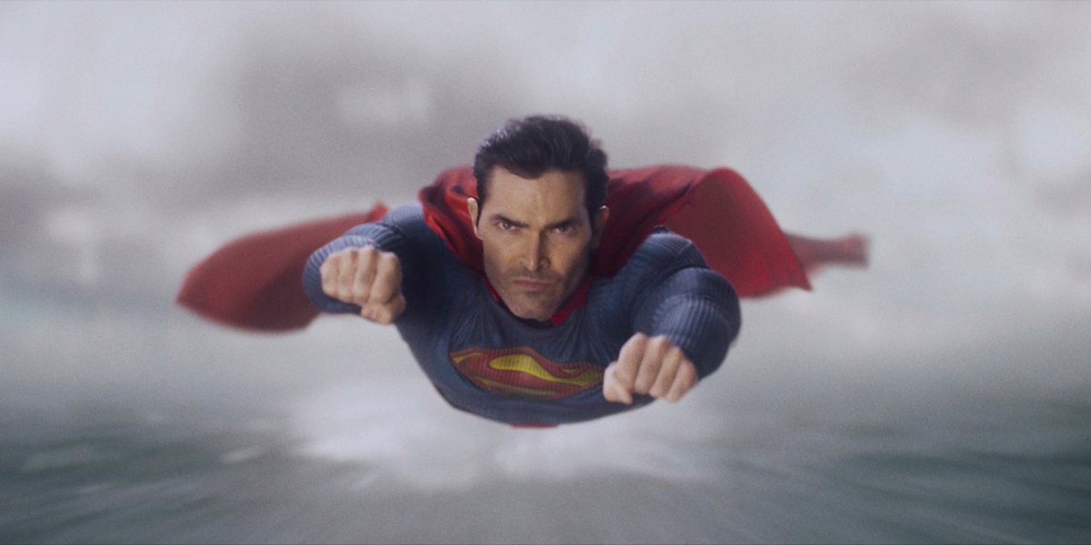 superman &amp; lois tyler hoechlin superman in flight the cw arrowverse season 1