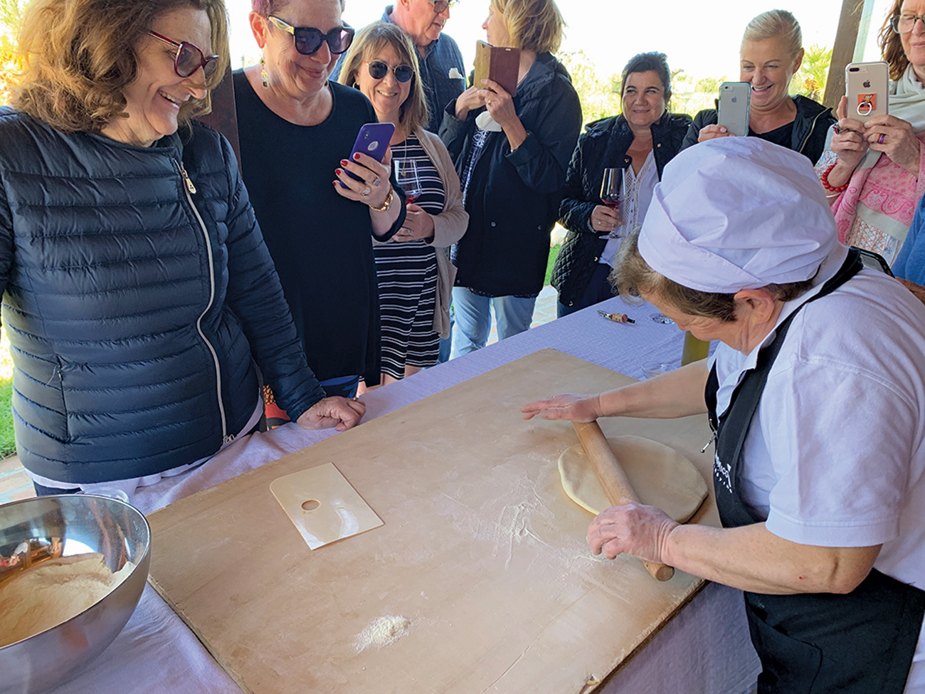 A cooking class at Fontefico