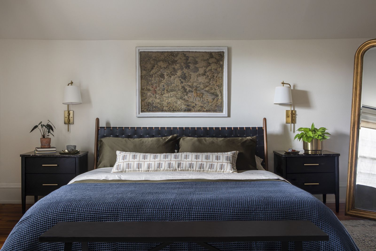 10 mistakes interior designers always notice in a bedroom | Livingetc