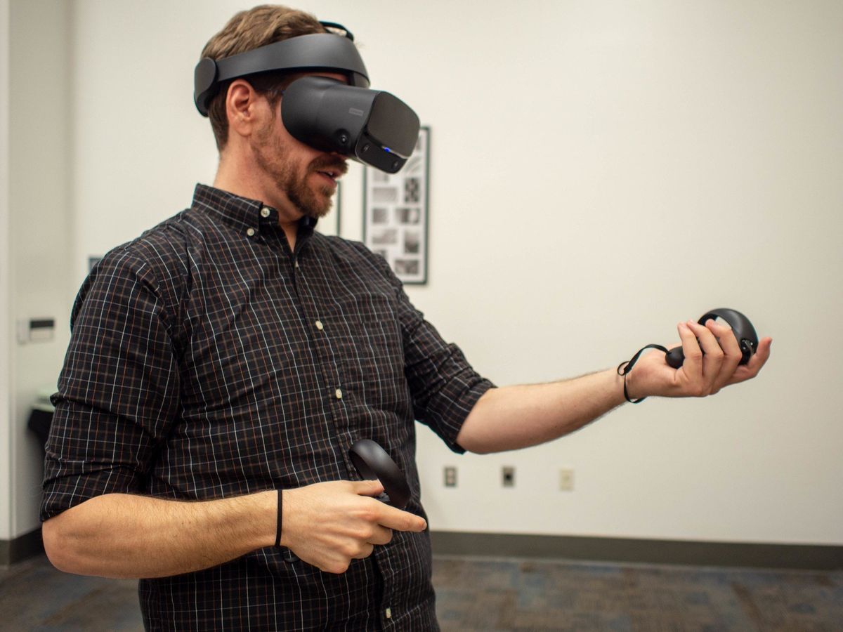 Oculus rift s controller finger clearance tracking