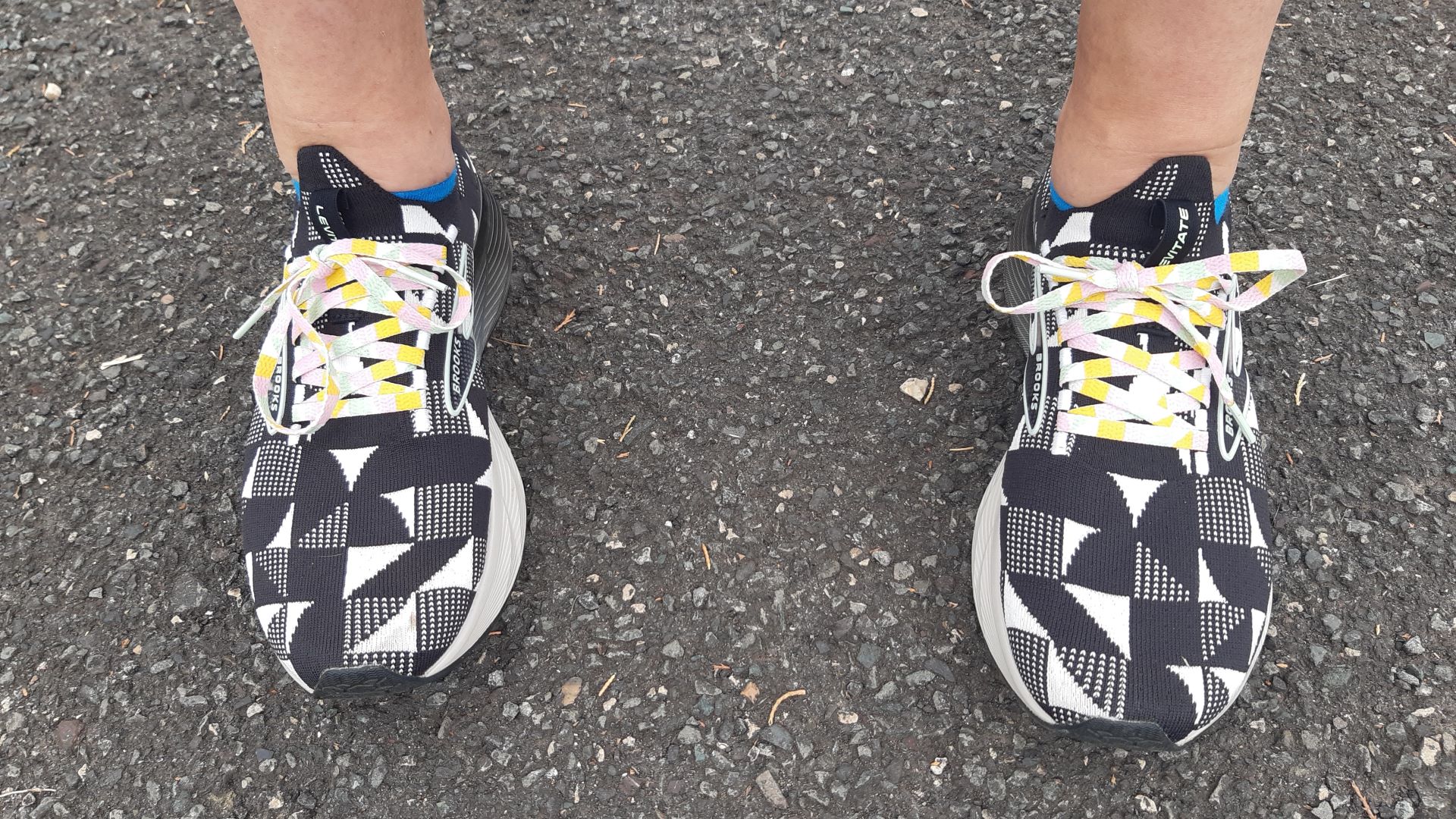 Brooks Levitate 6 Mens Running Shoes - Blue – Start Fitness