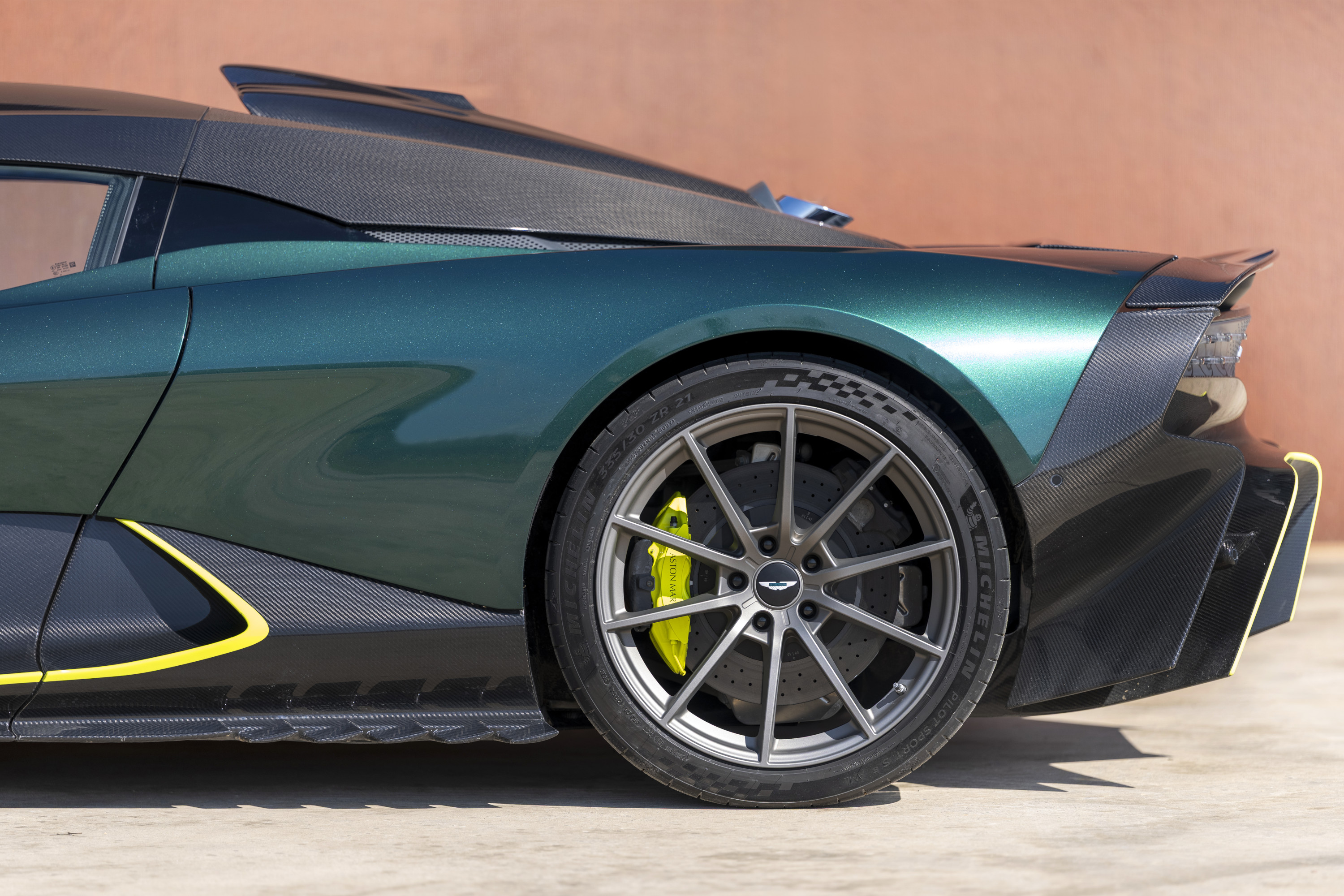 Aston Martin Valhalla