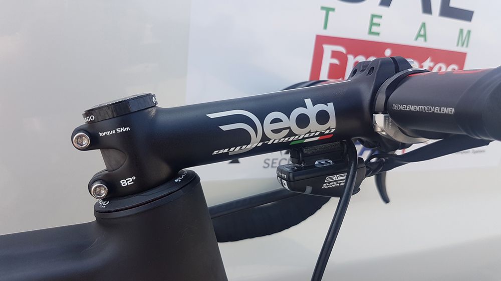 The Colnago C64 headset claims to include an element of shock dampening in the design