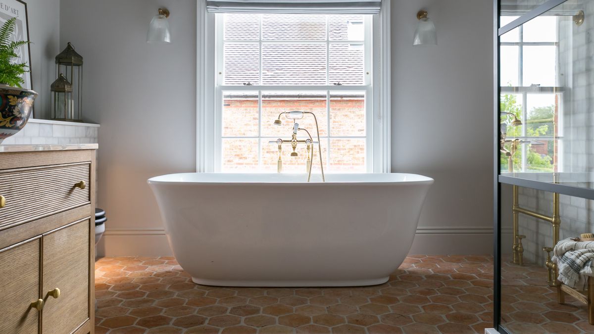 10 Bathroom Flooring Trends for 2025 | Livingetc