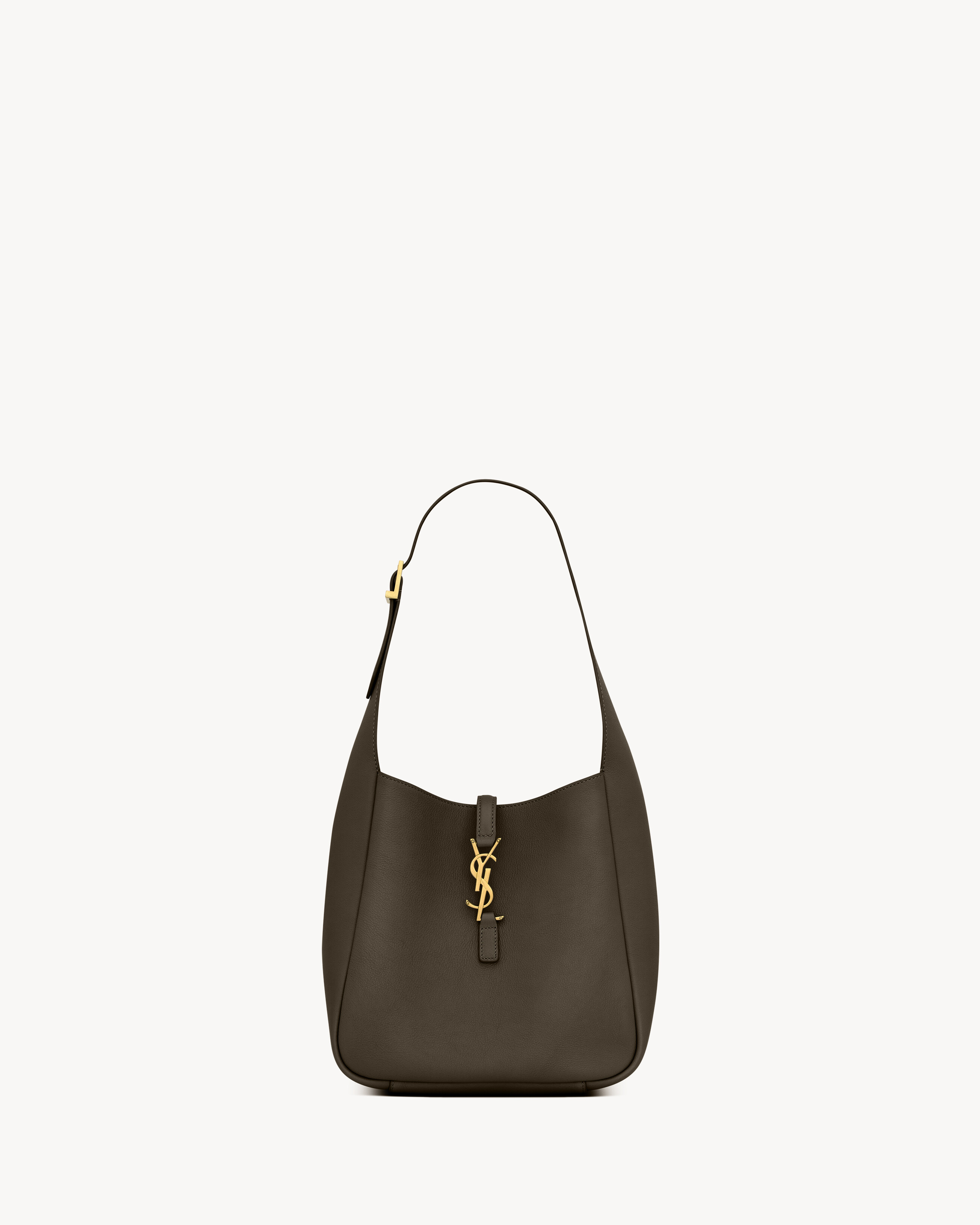Le 5 &amp;Agrave; 7 Supple Small in Grained Leather