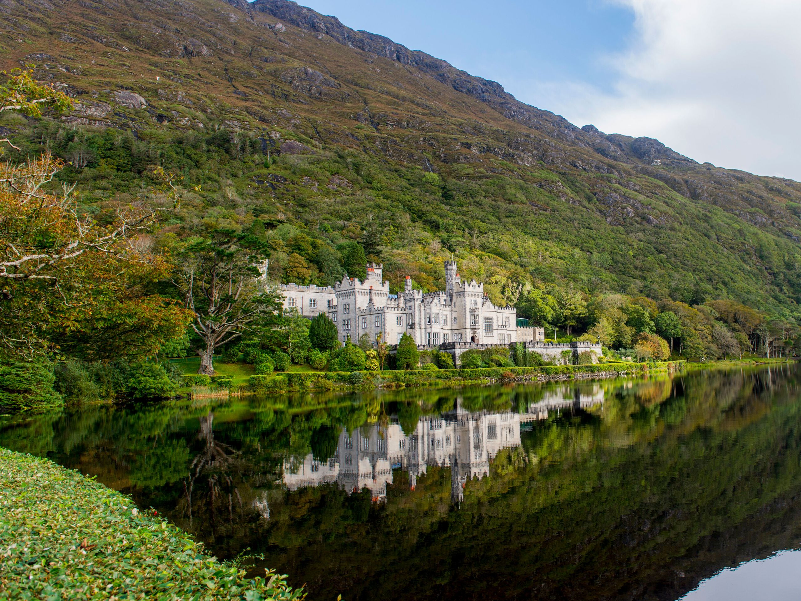 Country Life's Top 10 architecture stories of 2025, from the South Wales terrace with an exquisite Georgian interior, to Ireland's remarkable country houses