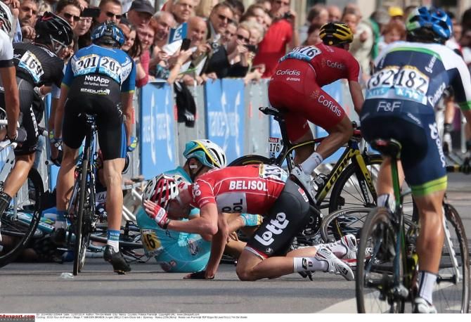 Riders crash before the finishline in Nancy