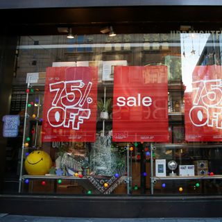 Urban Outfitters sale shop window