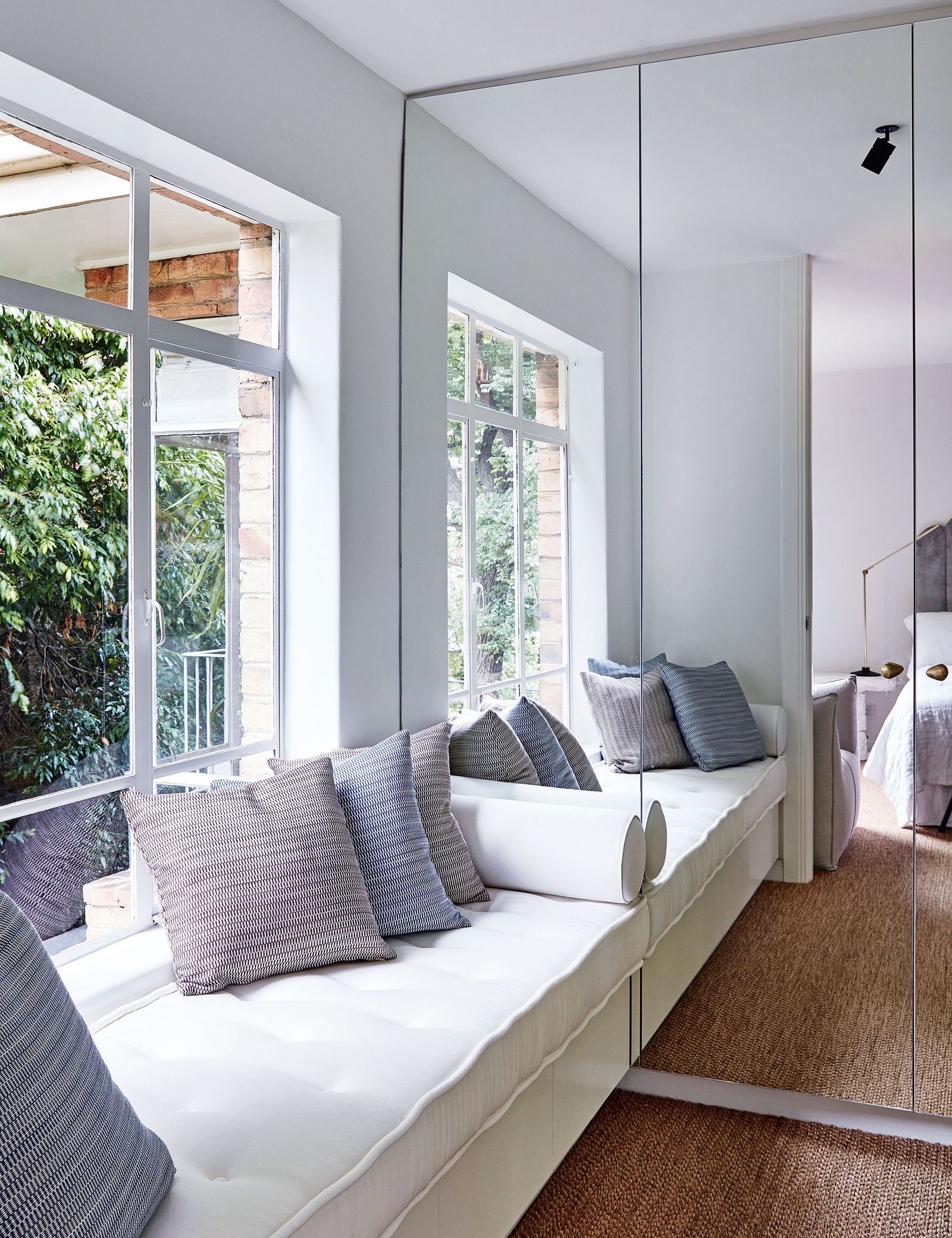 How can I divide a bedroom into two rooms? Homes & Gardens