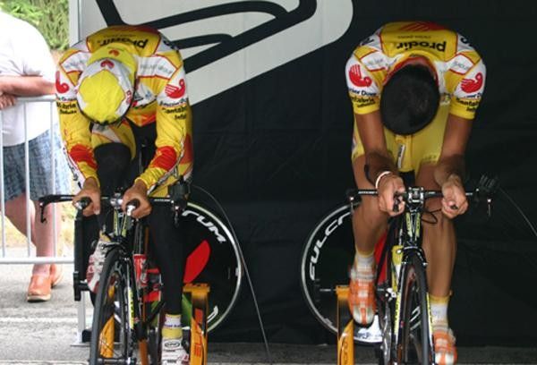 Saunier Duval warming up.