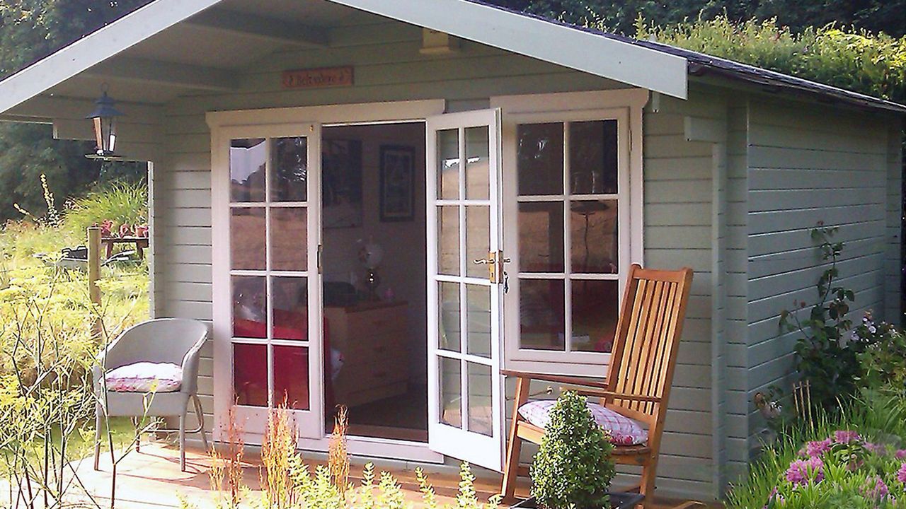 B&amp;Q garden room: Shire Cannock 12x8 Apex Tongue &amp; groove Wooden Cabin