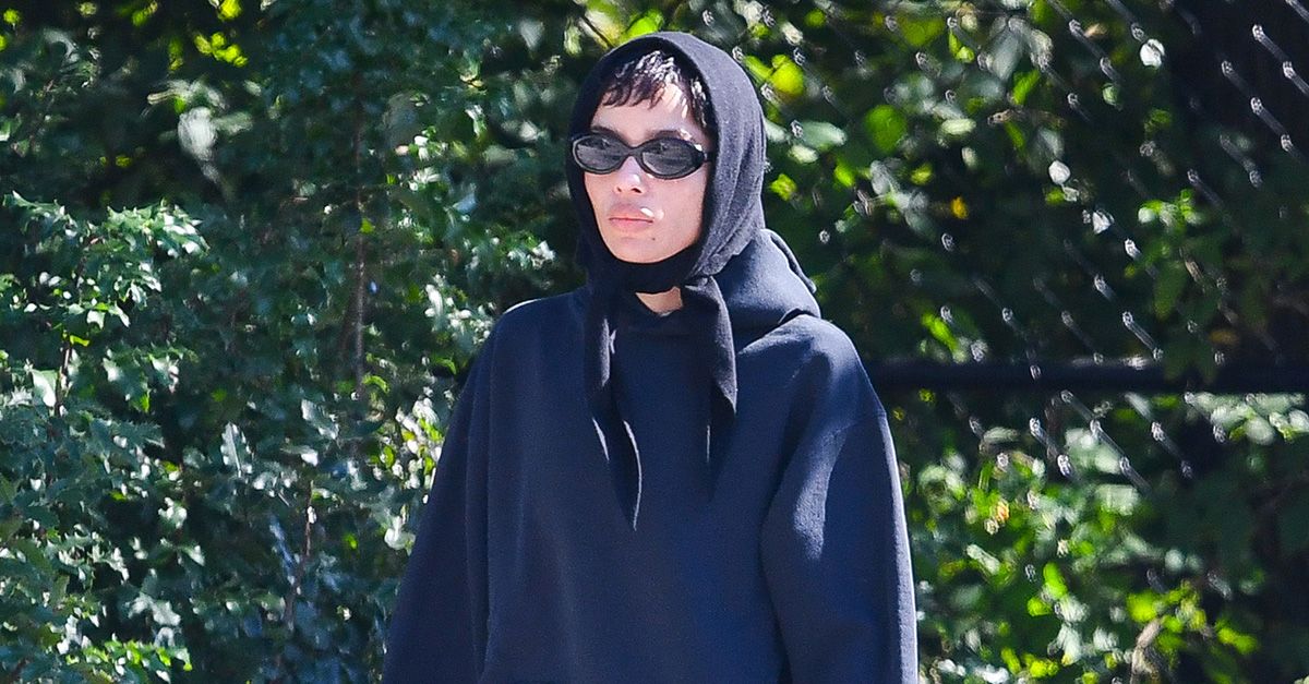 Zoë Kravitz Wore the Biggest Pant Trend of Winter 2025 Zoë Kravitz Wore the Biggest Pant Trend of Winter 2025