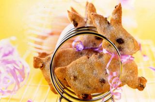 easter biscuits: easter bunny biscuit recipe