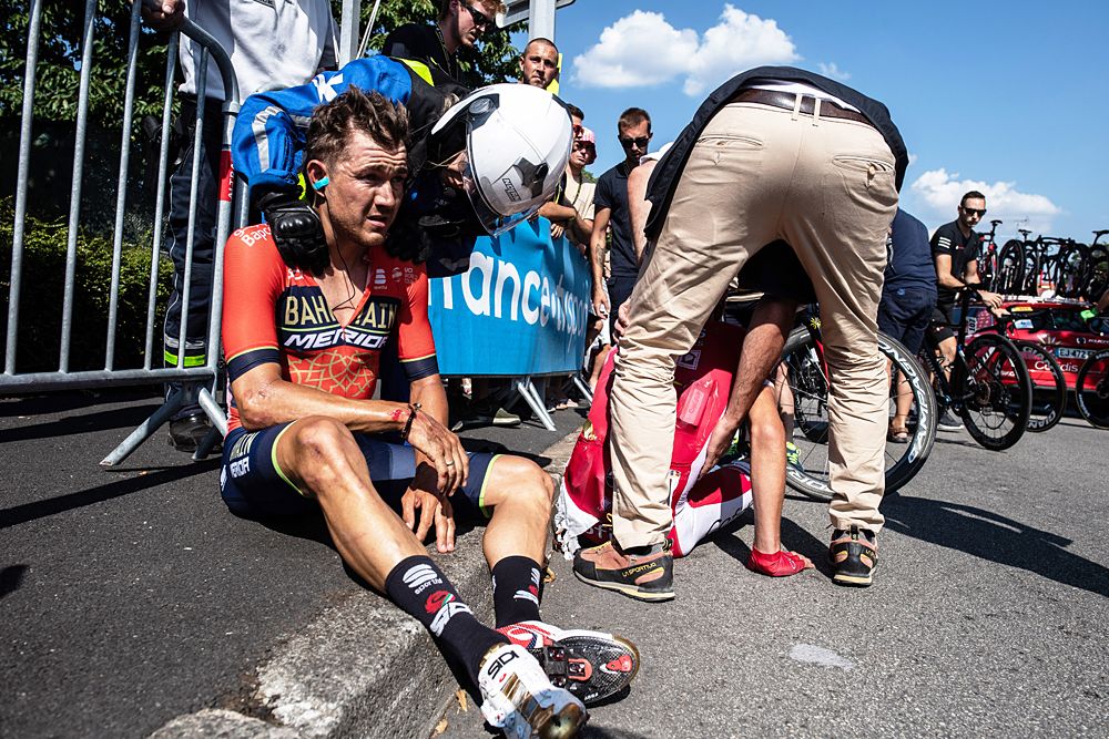 Heinrich Haussler (Bahrain Merida Pro Team) crashes during stage 2