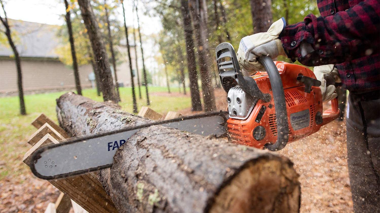 chainsaw games cutting trees