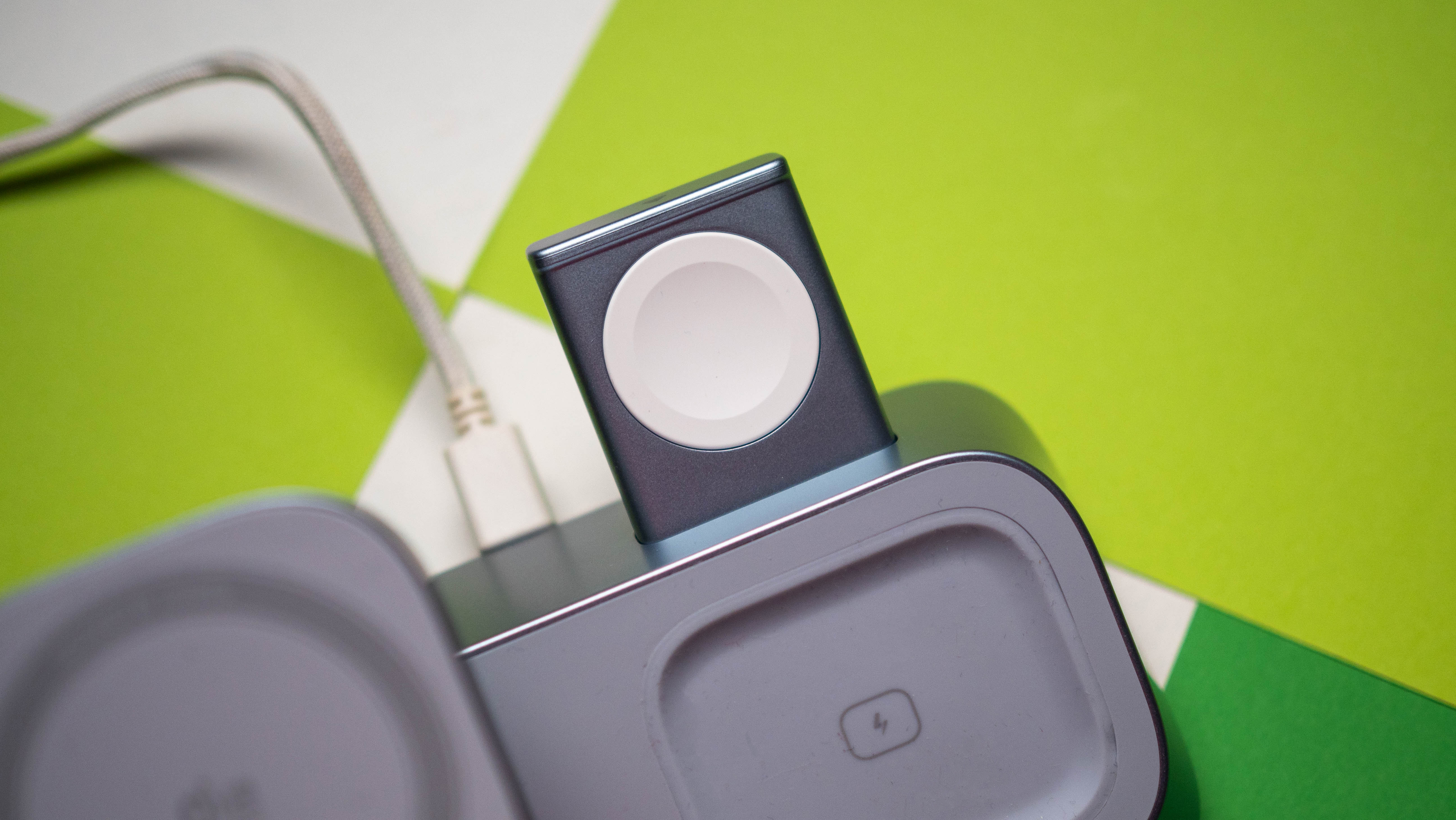 Testing UGREEN MagFlow Qi 2 chargers and power banks