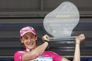 Burghardt holds his trophy 2007 Gent-Wevelgem trophy