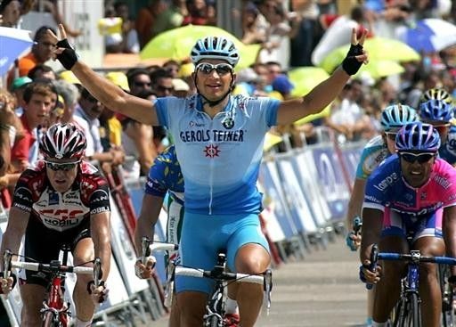 Robert F&ouml;rster (Gerolsteiner) triumphs in Almussafes on Stage 15 of the Vuelta a Espa&ntilde;a.