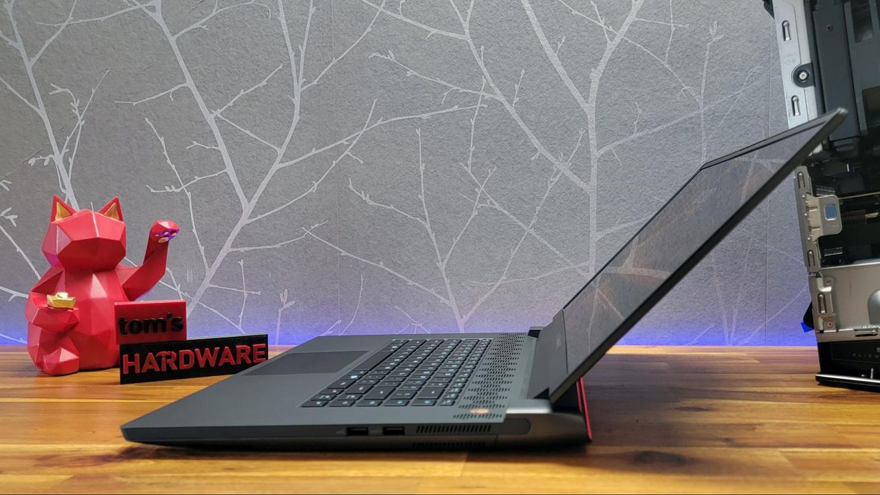 Alienware m17 R5